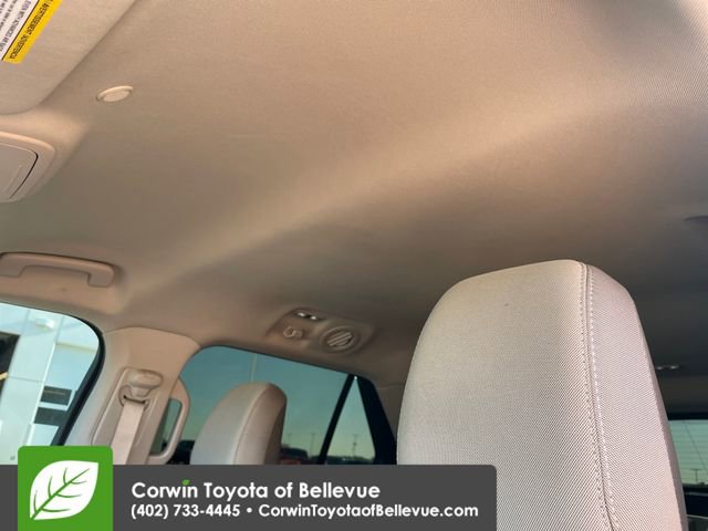 Used 2023 Ford Explorer XLT AWD/4WD image 24