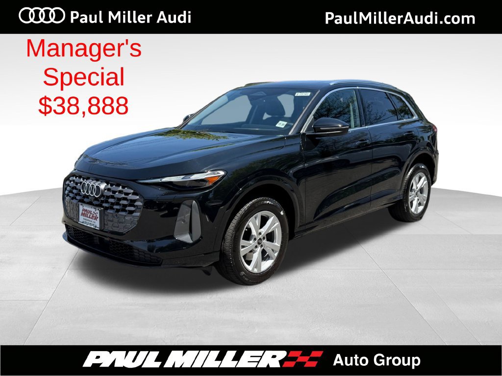 Used 2025 Audi Q5 Premium w/ Convenience Package