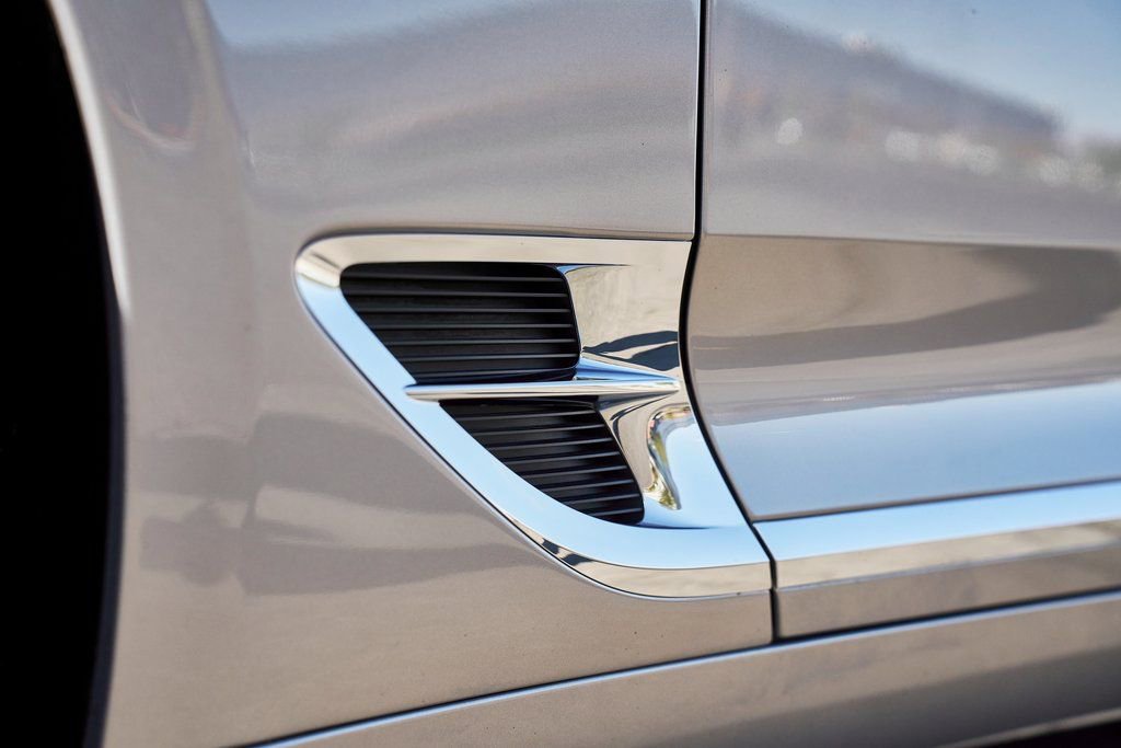 Used 2023 Bentley Continental GT Azure image 10