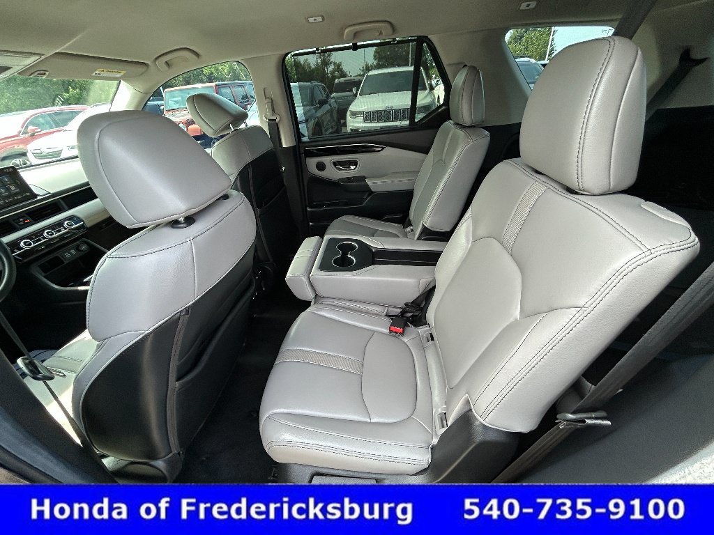 Used 2025 Honda Pilot EX-L image 28