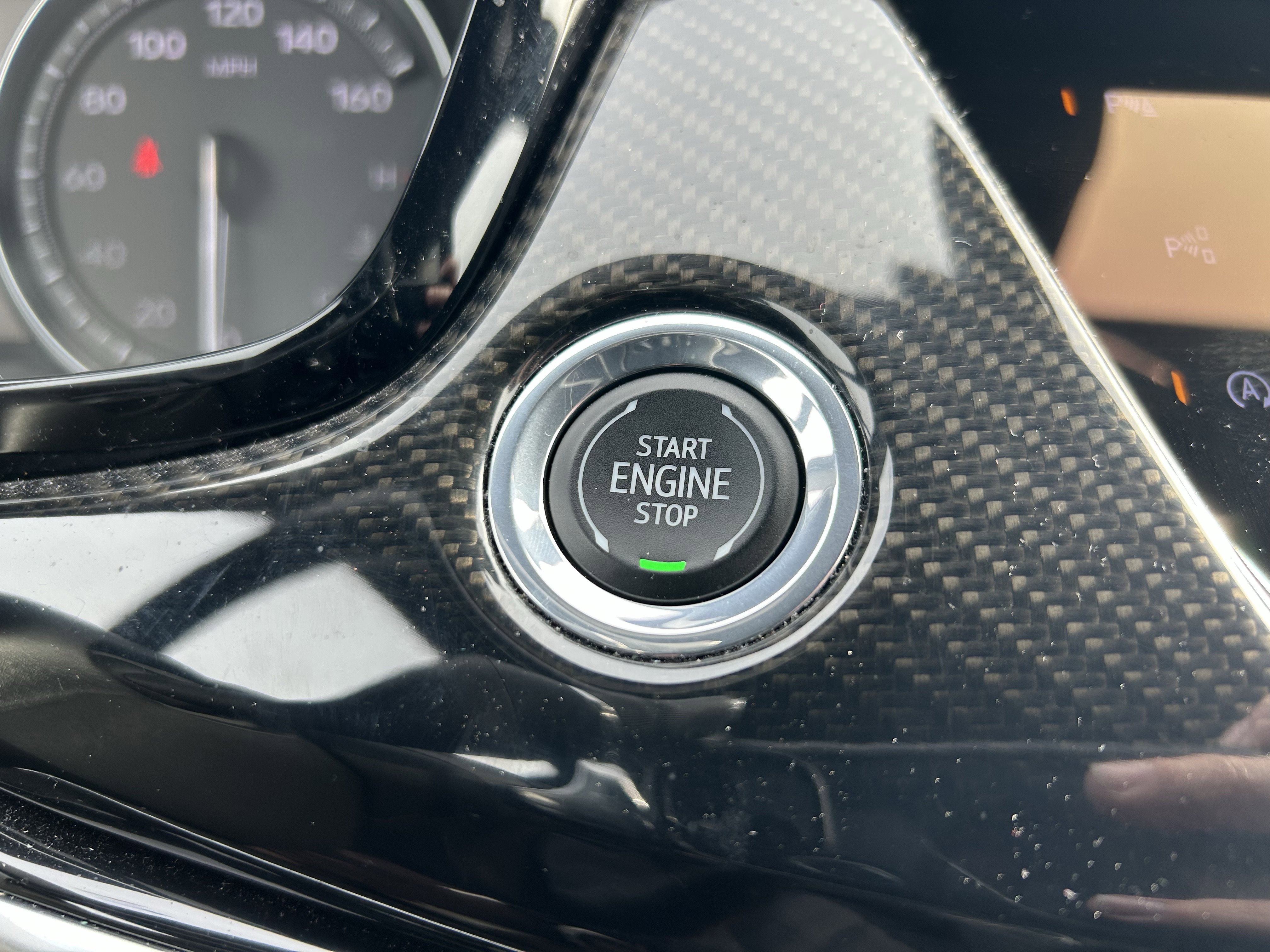 Used 2024 Cadillac XT6 Sport w/ Technology Package image 17