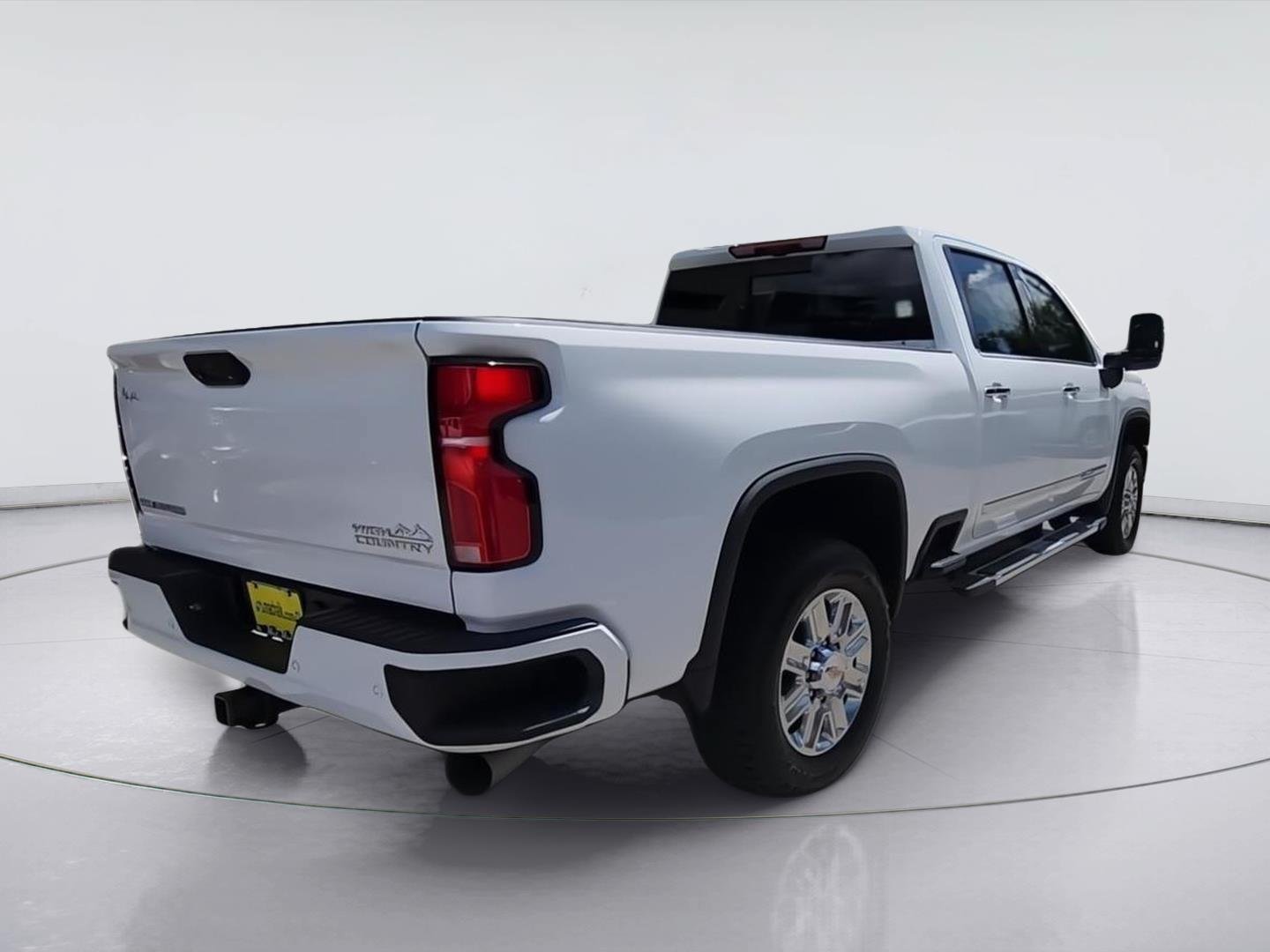Used 2025 Chevrolet Silverado 2500 High Country w/ Technology Package AWD/4WD image 8