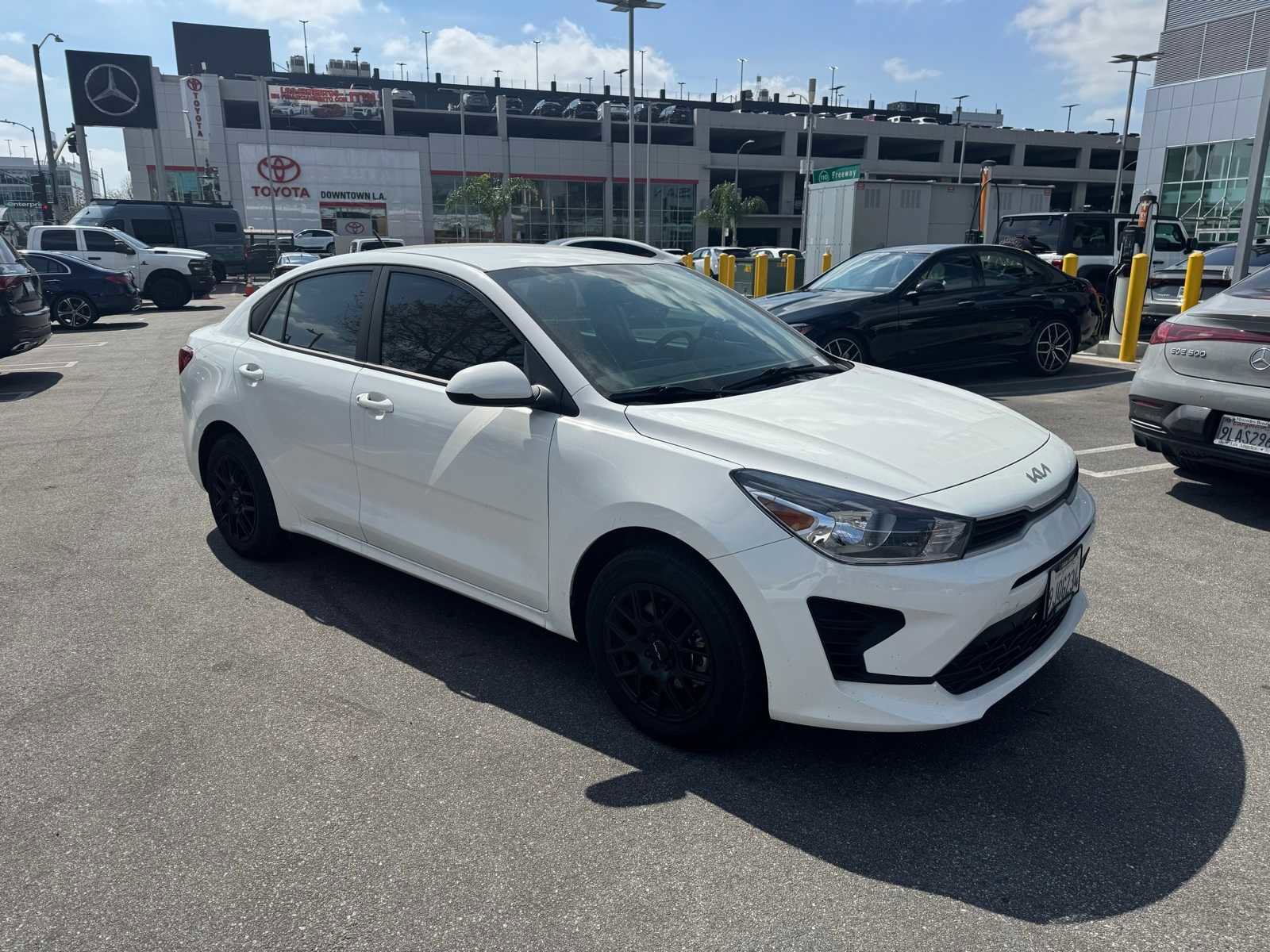 Used 2023 Kia Rio LX image 2