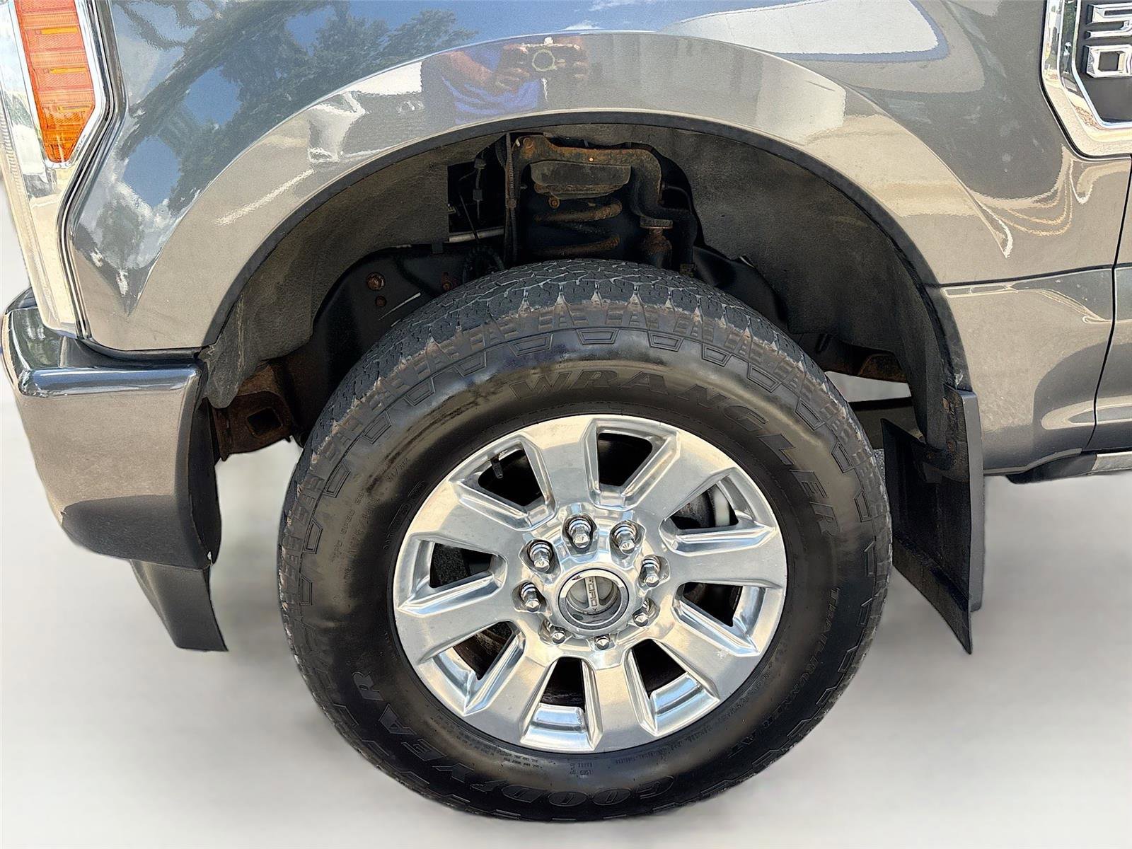 Used 2017 Ford F250 Platinum w/ Platinum Ultimate Package AWD/4WD image 32