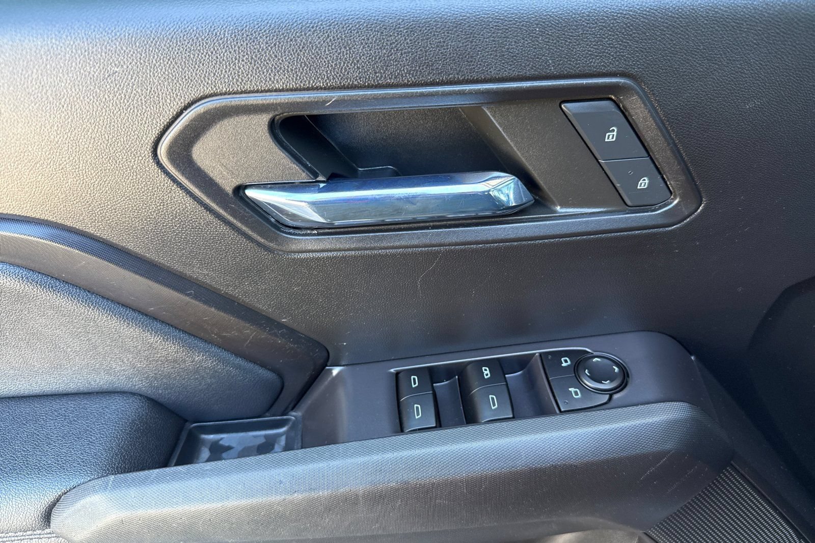 Used 2023 GMC Canyon Elevation w/ Elevation Premium Package RWD image 10