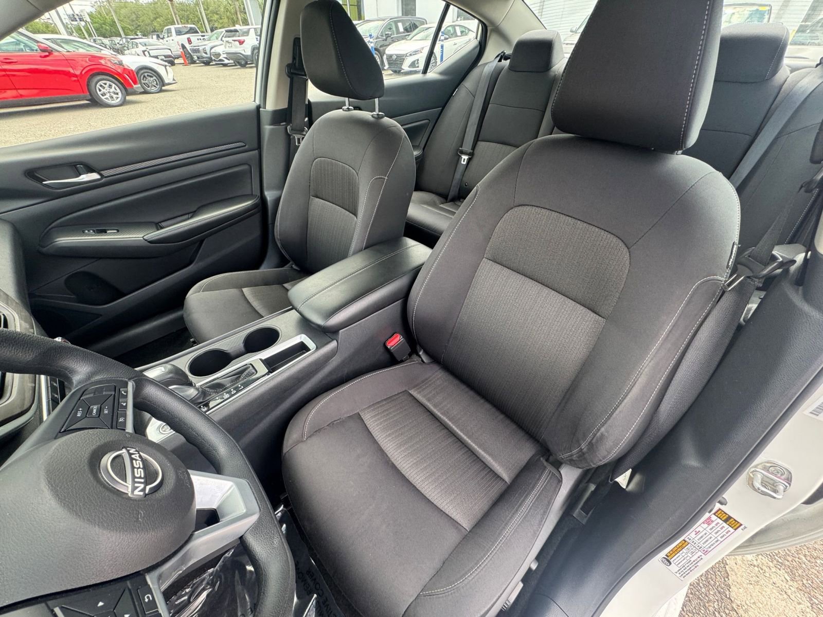 Used 2025 Nissan Altima 2.5 SV FWD image 36