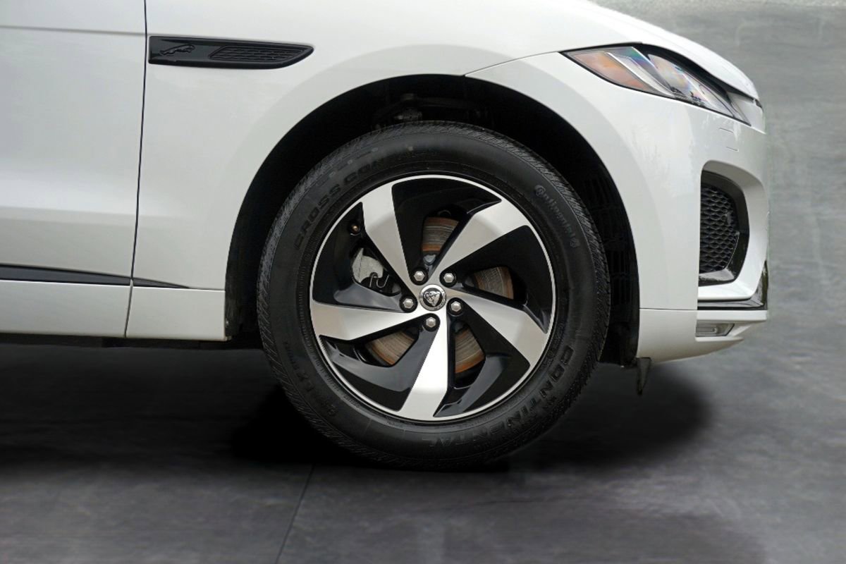 Used 2024 Jaguar F-PACE R-Dynamic S image 9