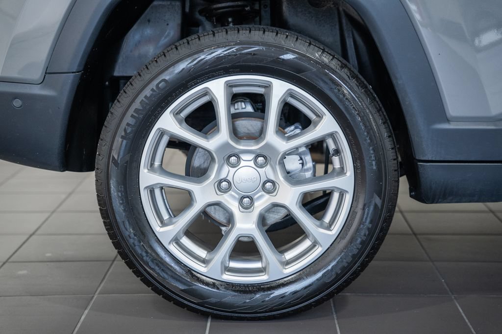 Certified 2023 Jeep Compass Latitude AWD/4WD image 19