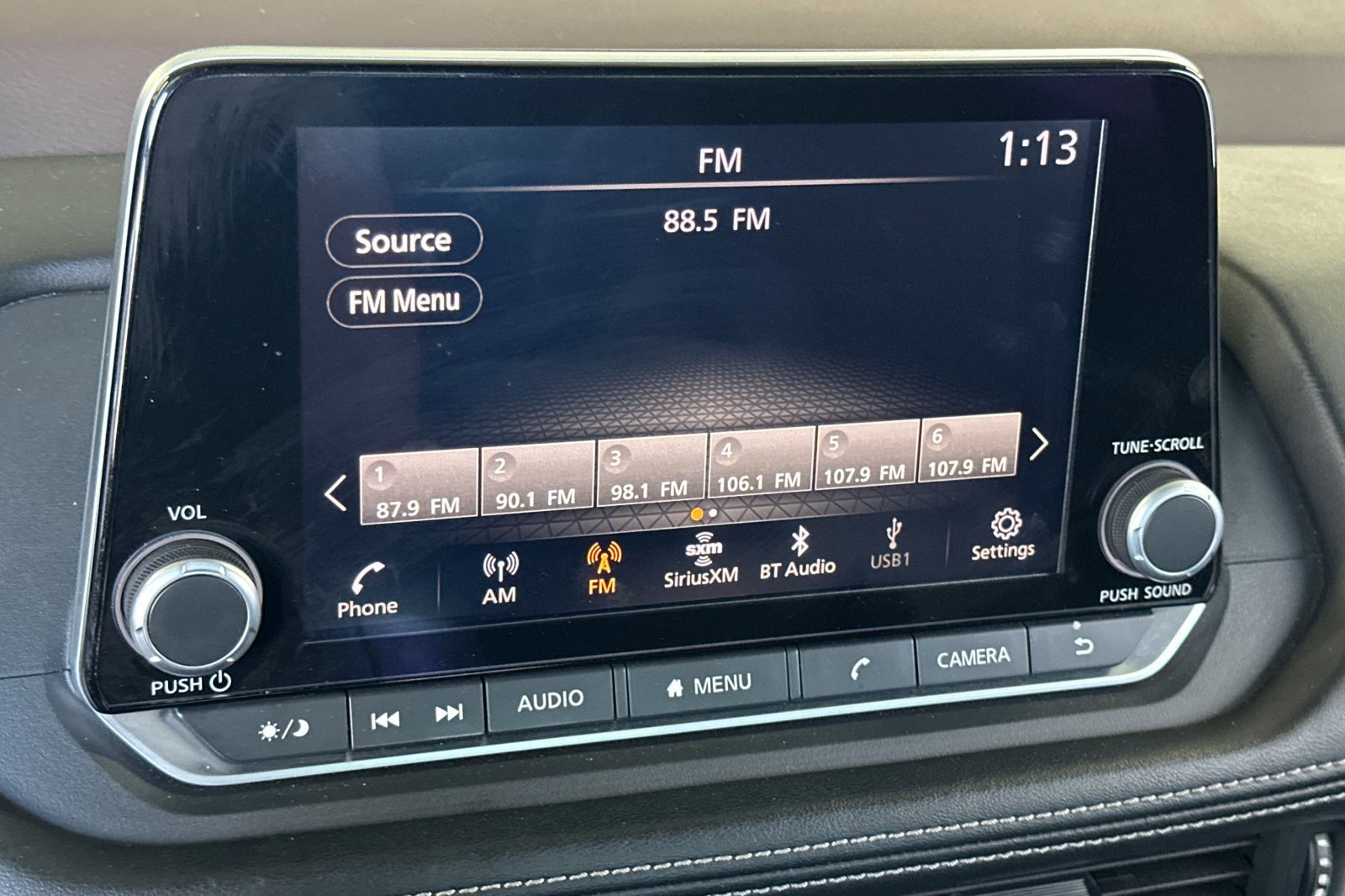 Used 2023 Nissan Rogue SV image 18