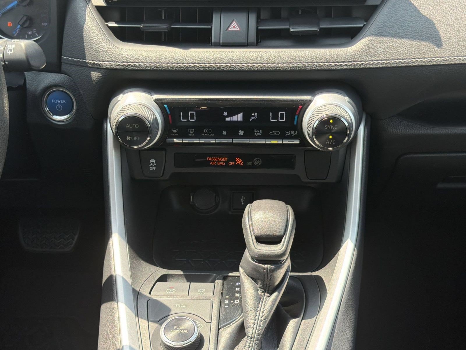 Used 2021 Toyota RAV4 XLE w/ Convenience Package AWD/4WD image 20