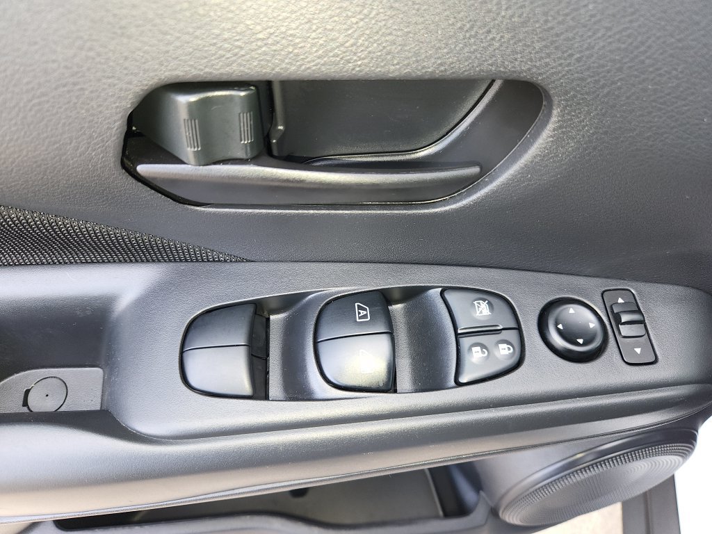Used 2024 Nissan Kicks S FWD image 29