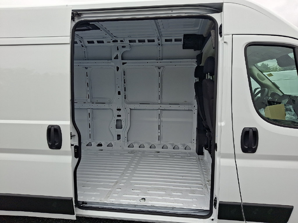 New 2026 RAM ProMaster 2500 w/ Convenience Group FWD image 6