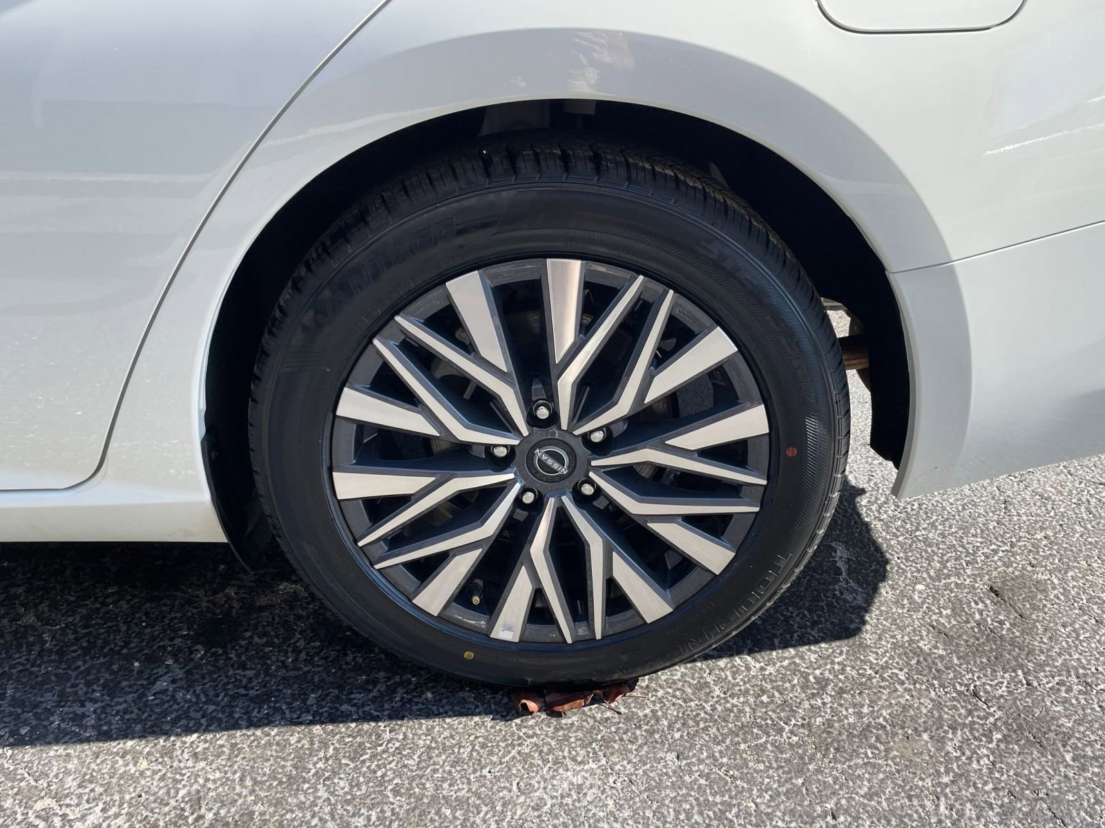 Used 2025 Nissan Altima 2.5 SV image 29