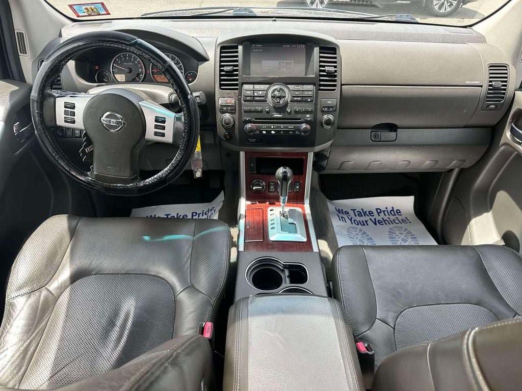 Used 2008 Nissan Pathfinder LE AWD/4WD image 13