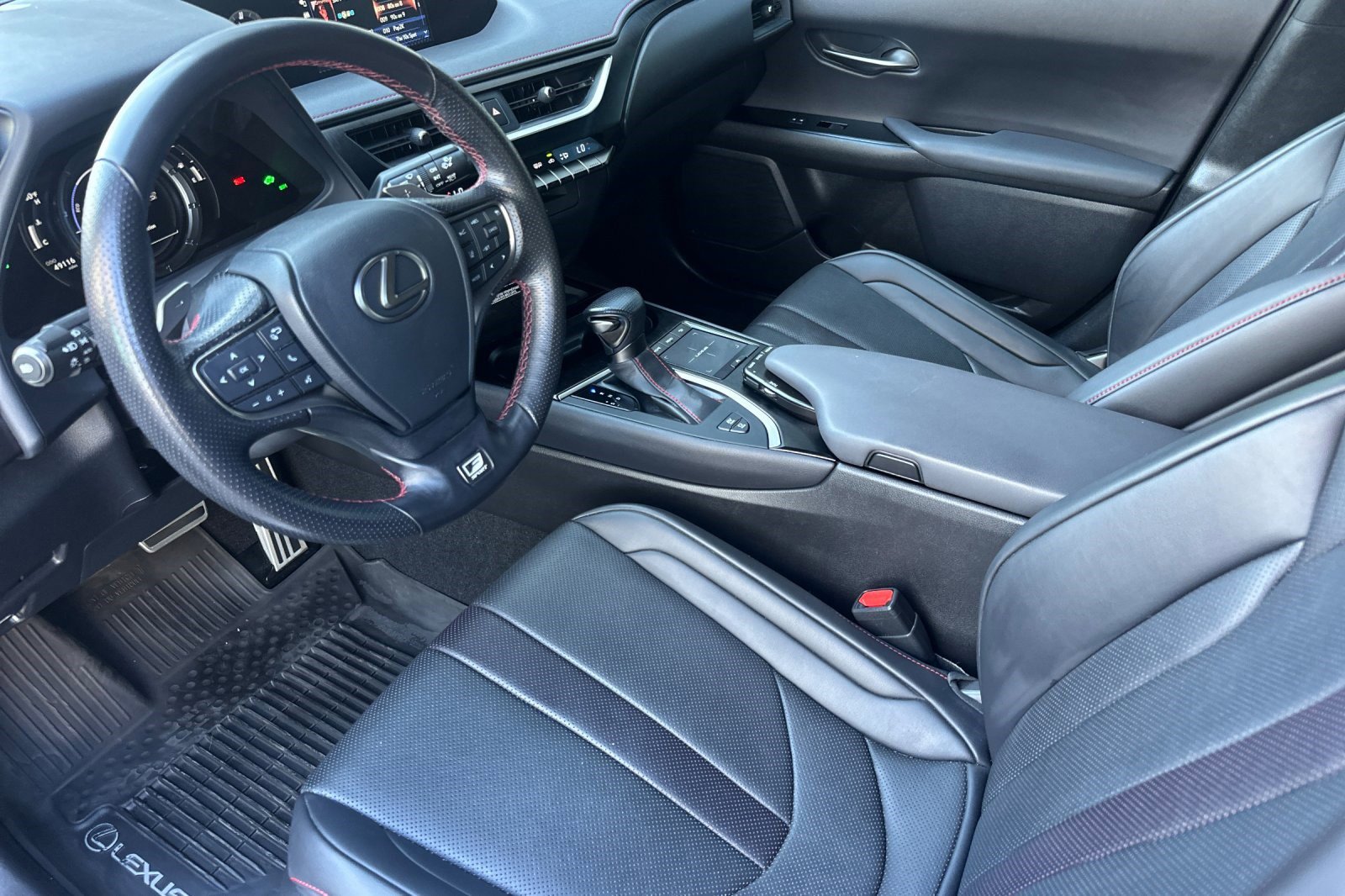 Certified 2022 Lexus UX 250h F Sport image 11