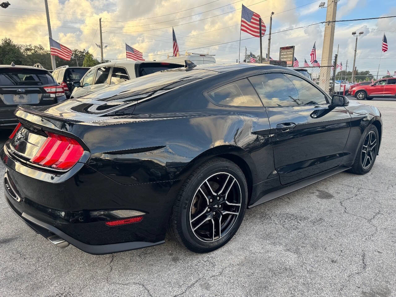 Used 2020 Ford Mustang Premium image 5