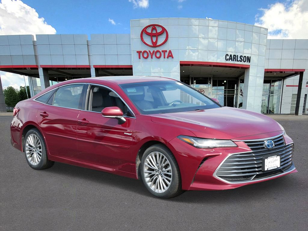 Used 2019 Toyota Avalon Limited w/ All Weather Liner Package FWD image 2