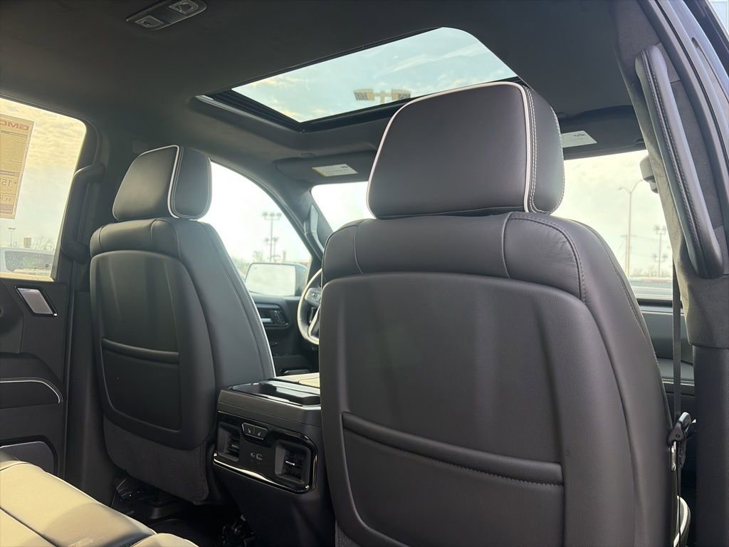 New 2026 GMC Sierra 1500 AT4X w/ LPO, Black Badging Package image 5