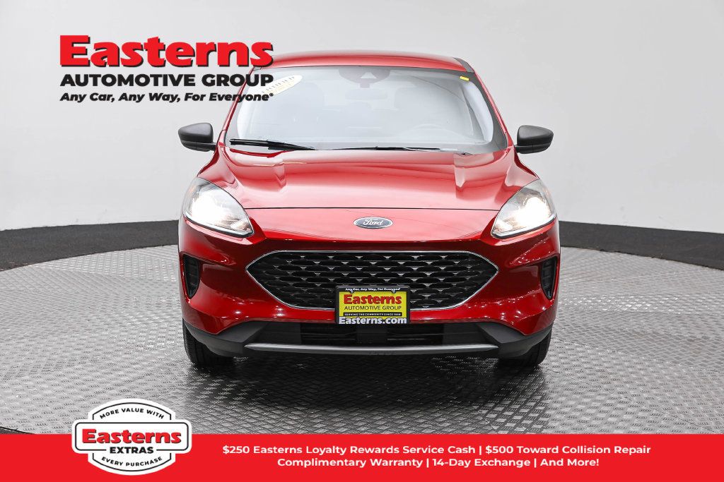 Used 2022 Ford Escape SE w/ Convenience Package FWD image 3