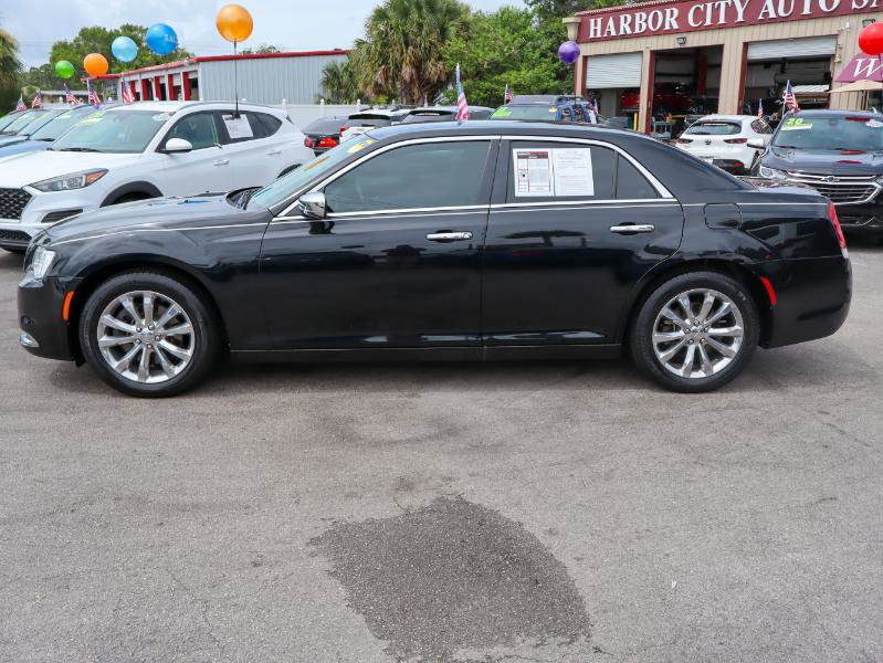 Used 2019 Chrysler 300 Limited image 2