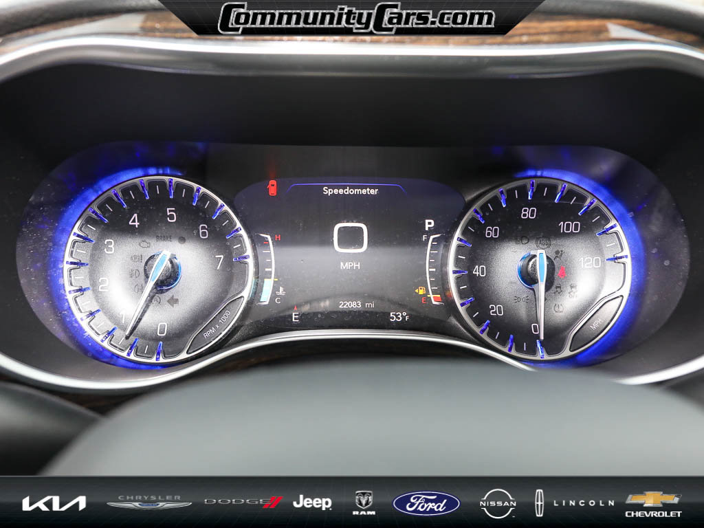 Used 2024 Chrysler Pacifica Limited image 14