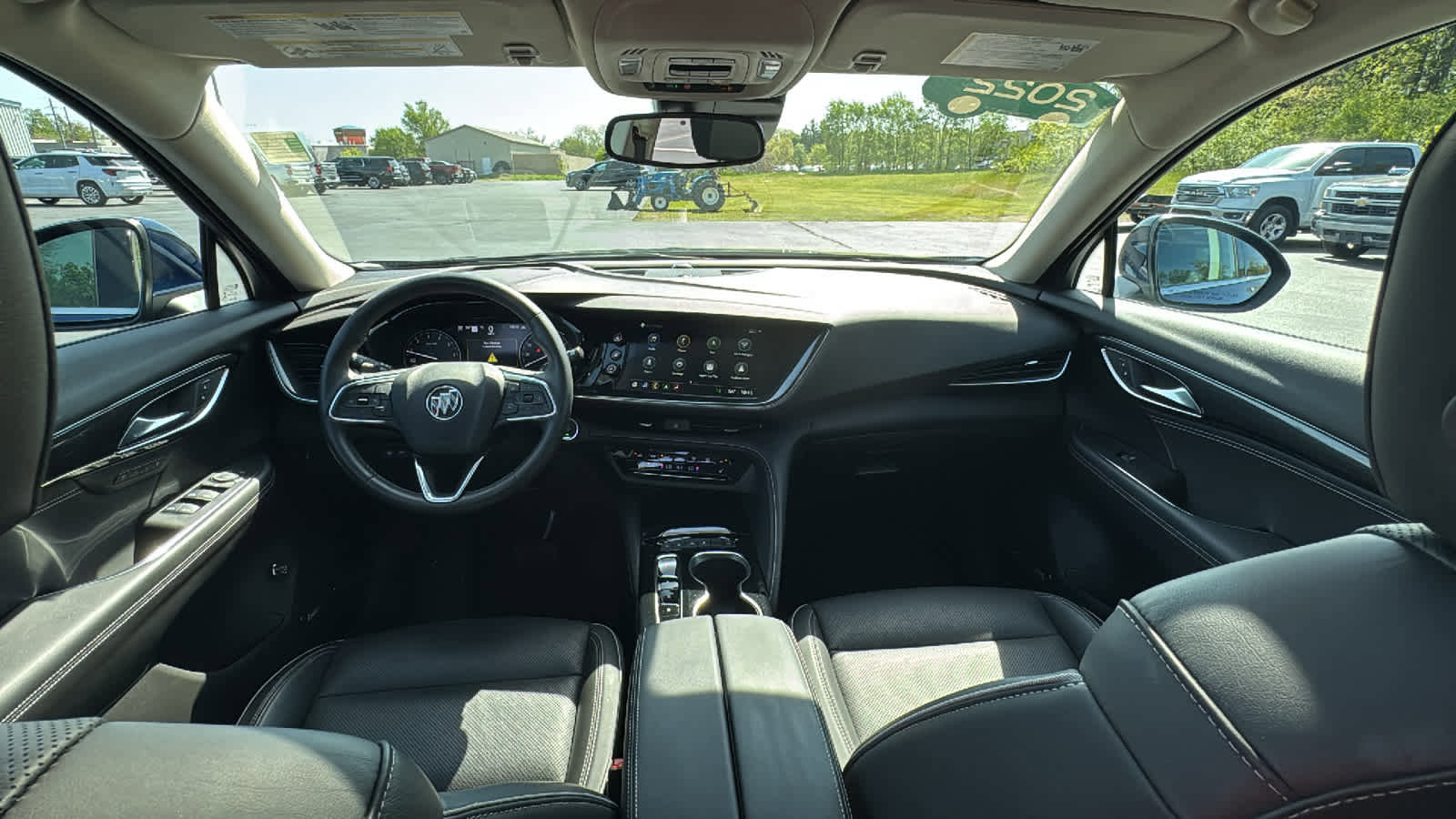 Used 2022 Buick Envision Essence w/ Technology Package I AWD/4WD image 32