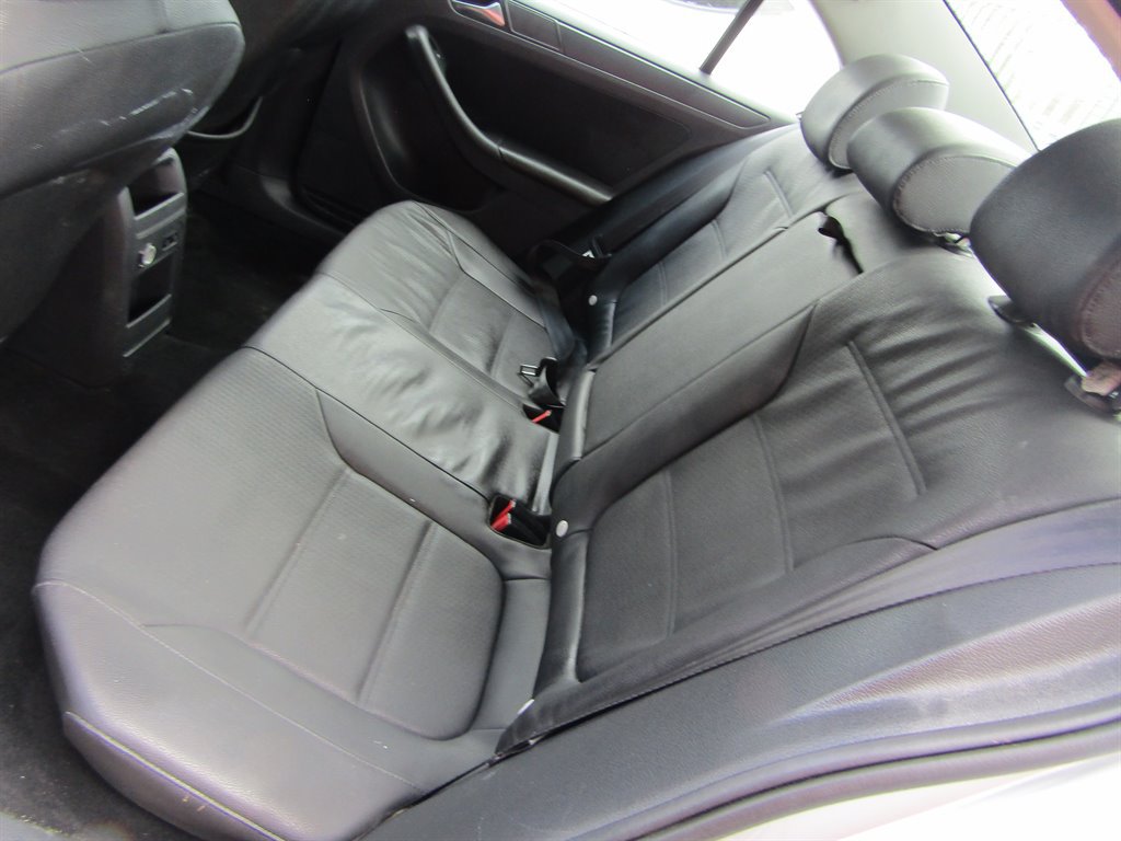 Used 2012 Volkswagen Jetta SE FWD image 8