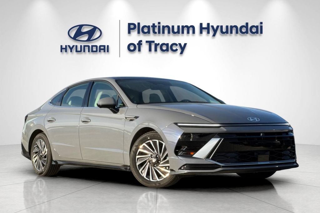 New 2026 Hyundai Sonata Limited FWD image 2