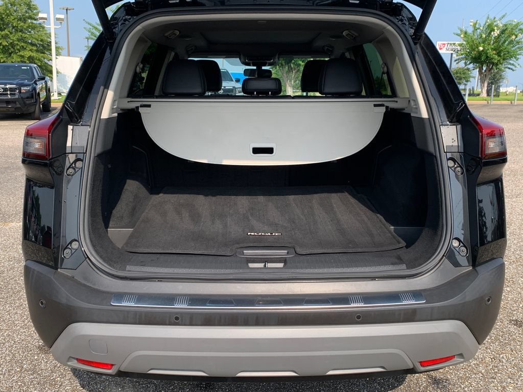 Used 2023 Nissan Rogue SV w/ SV Premium B Package FWD image 7