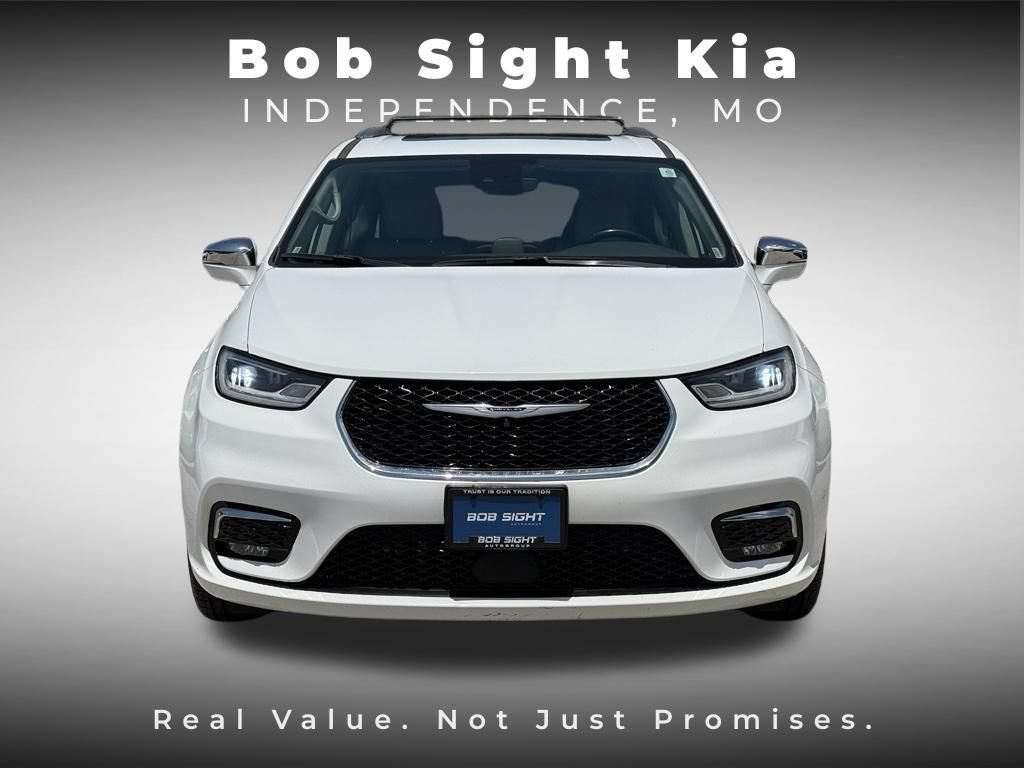 Used 2021 Chrysler Pacifica Limited w/ Premium & Safety Sphere Group AWD/4WD image 13