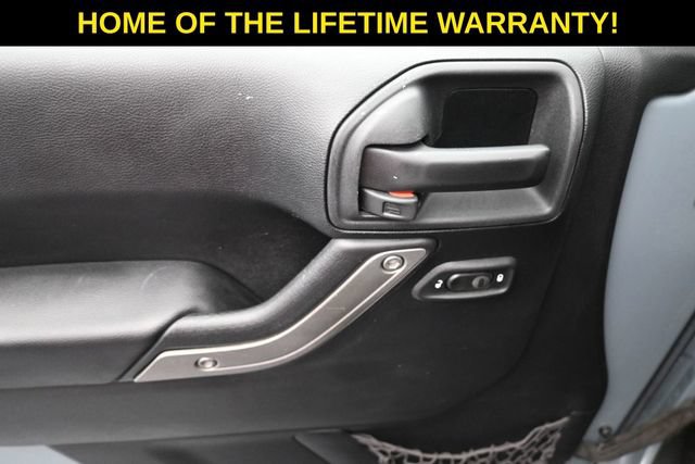 Used 2015 Jeep Wrangler Sport AWD/4WD image 13