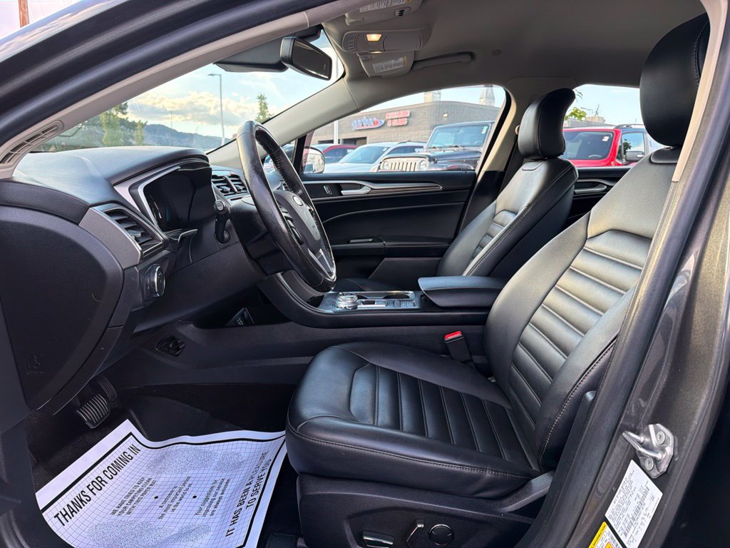 Used 2019 Ford Fusion SEL FWD image 24
