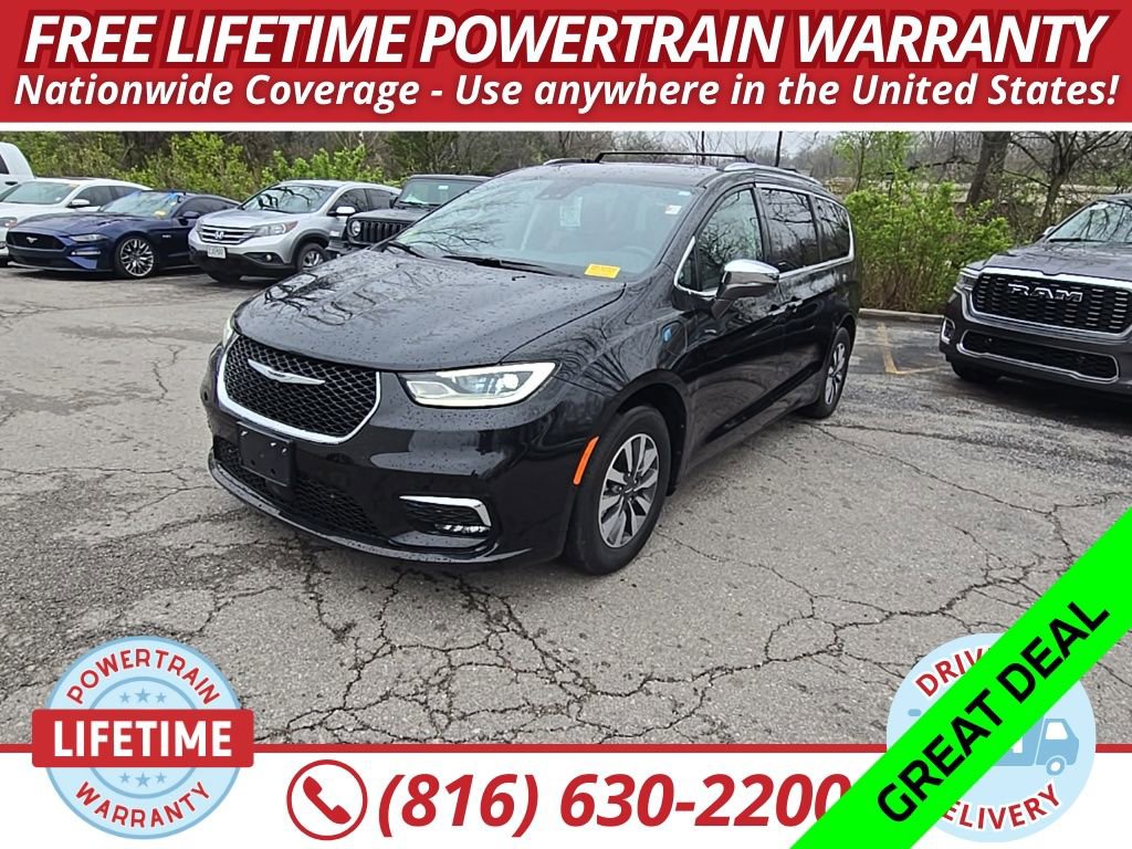 Used 2021 Chrysler Pacifica Touring-L image 1