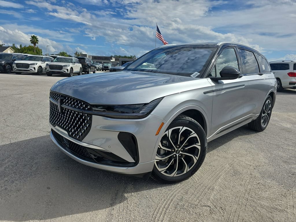 New 2025 Lincoln Nautilus Reserve image 26