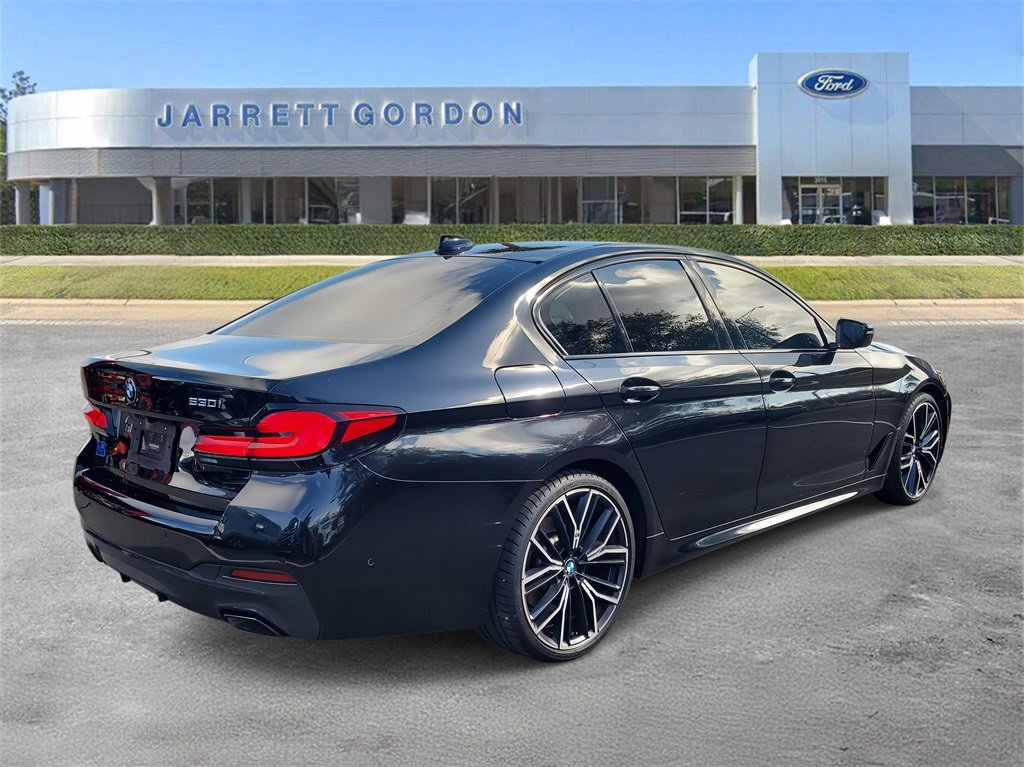 Used 2021 BMW 530i w/ M Sport Package image 4