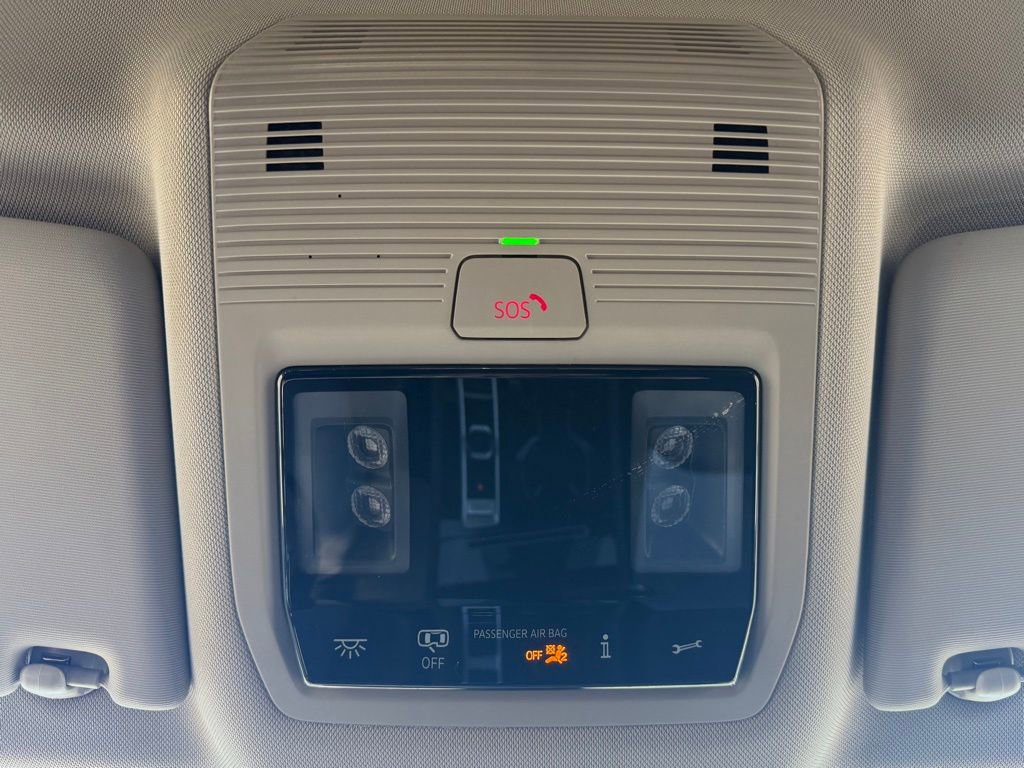 Used 2025 Volkswagen Atlas SE image 37