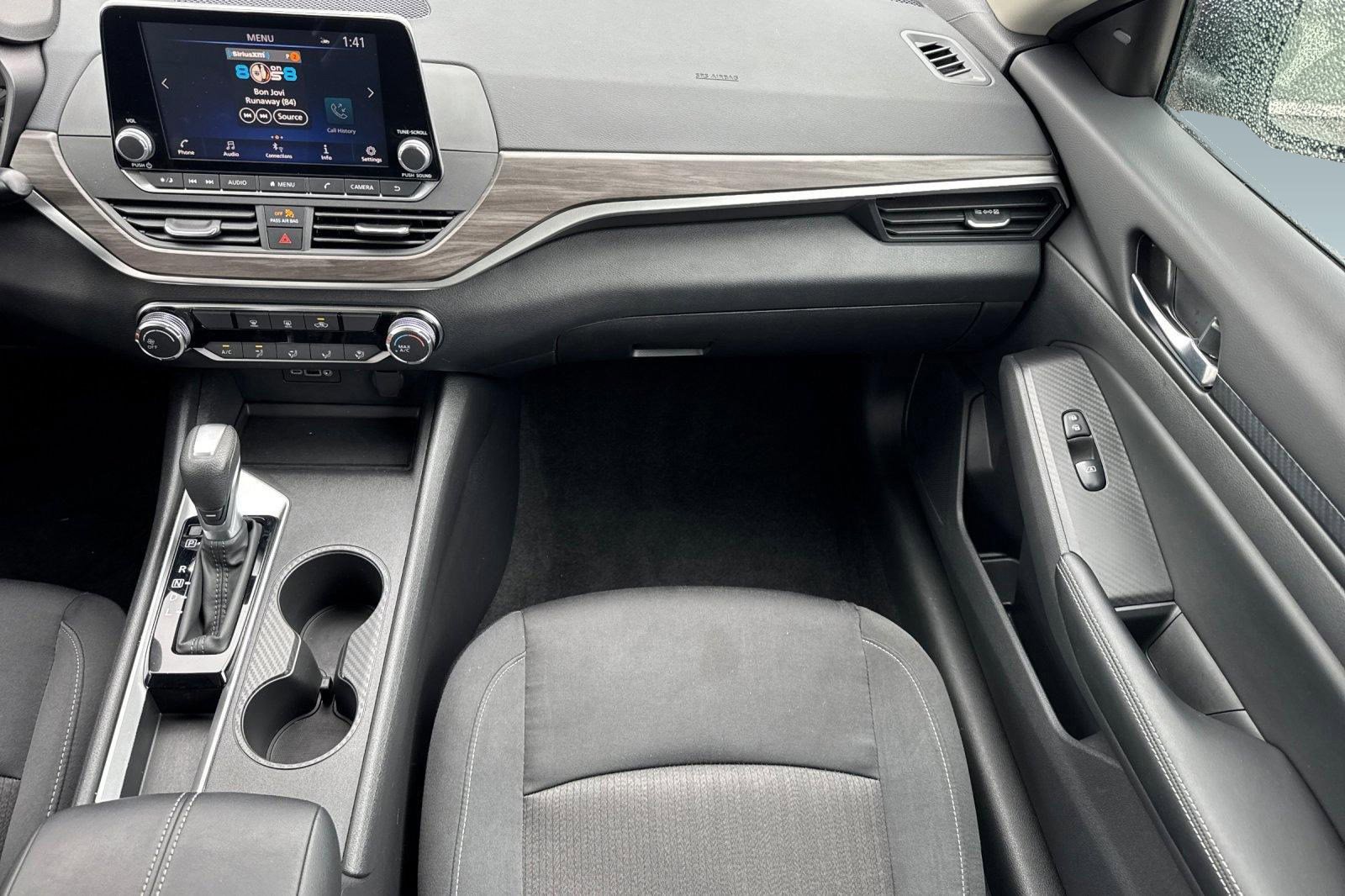 Used 2025 Nissan Altima 2.5 SV image 28