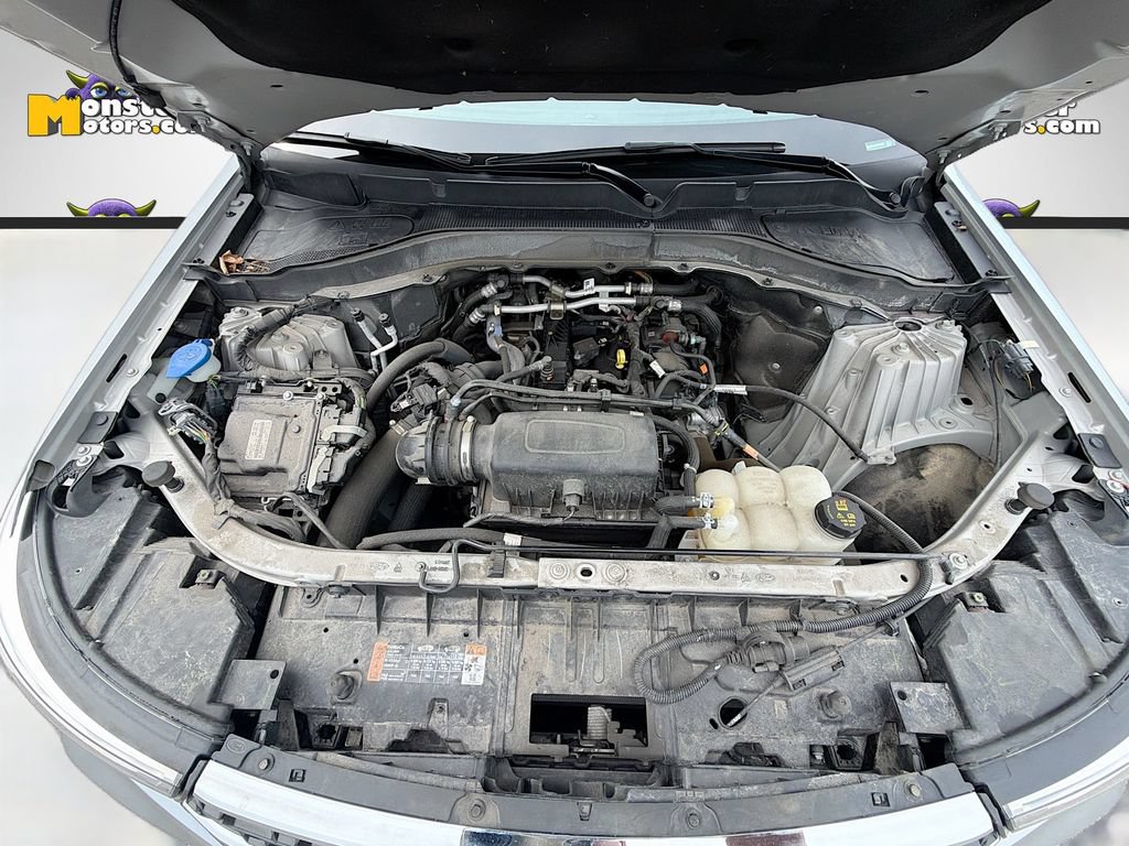 Used 2023 Ford Explorer XLT AWD/4WD image 34