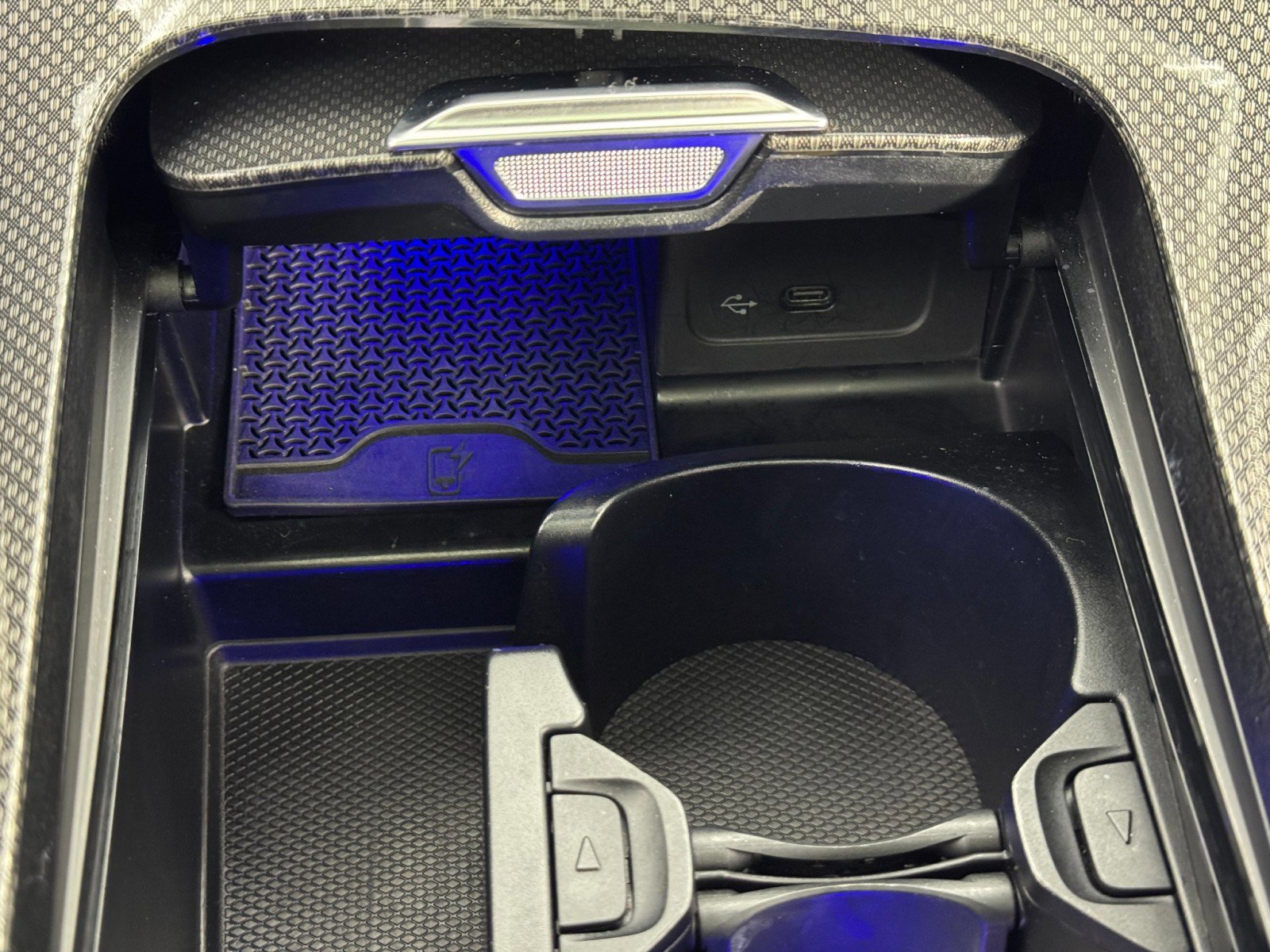 Used 2022 Mercedes-Benz C 300 4MATIC Sedan w/ Exclusive Trim Package image 37