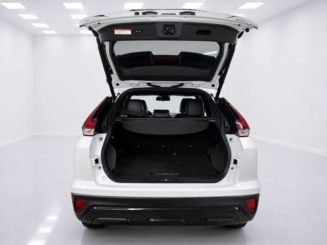 Used 2025 Mitsubishi Eclipse Cross AWD image 11