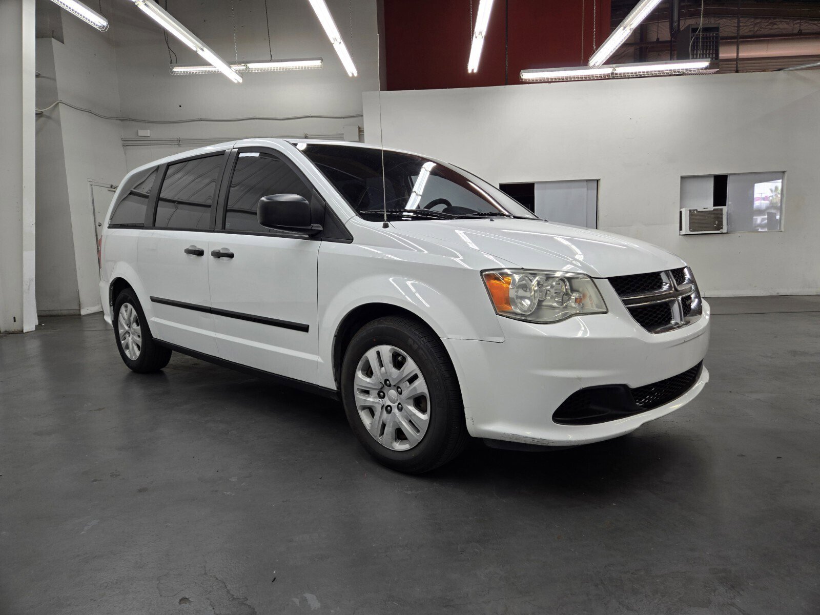 Used 2014 Dodge Grand Caravan American Value Package FWD image 4