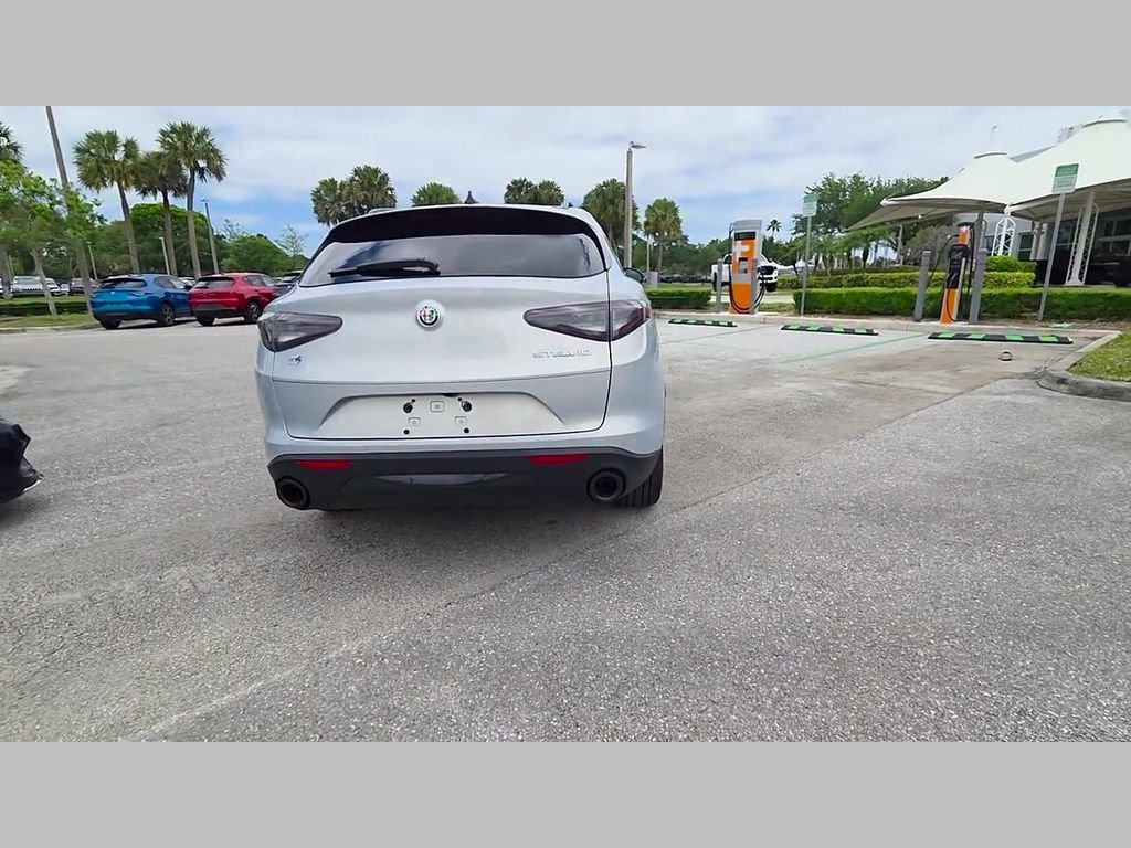 New 2025 Alfa Romeo Stelvio Sprint AWD/4WD image 28
