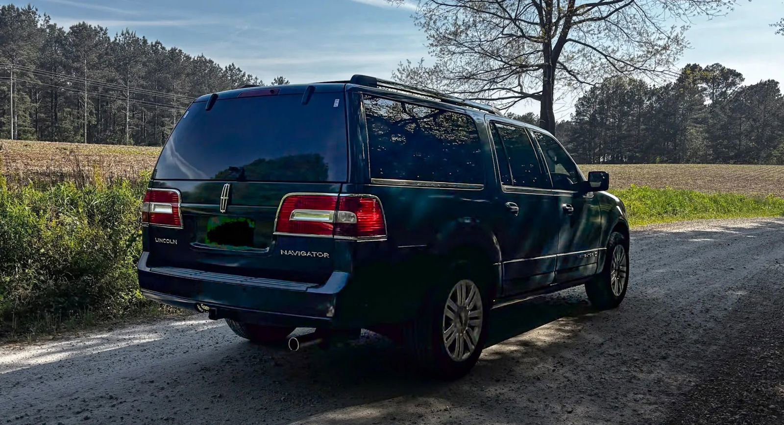 Used 2012 Lincoln Navigator L 2WD image 5