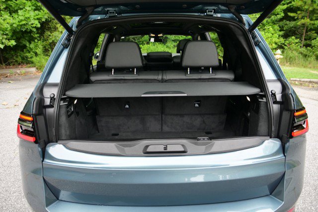 Used 2024 BMW X7 xDrive40i w/ Premium Package image 43
