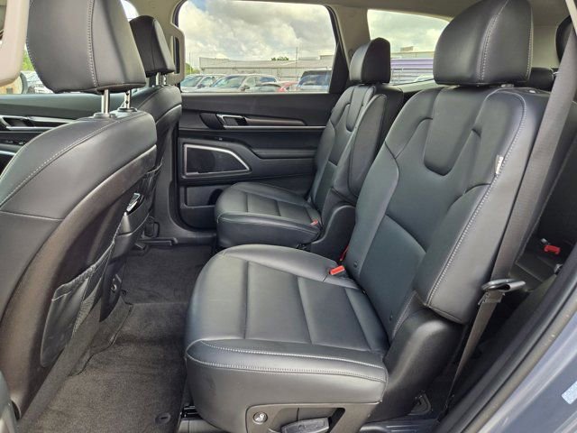 Used 2025 Kia Telluride S image 26