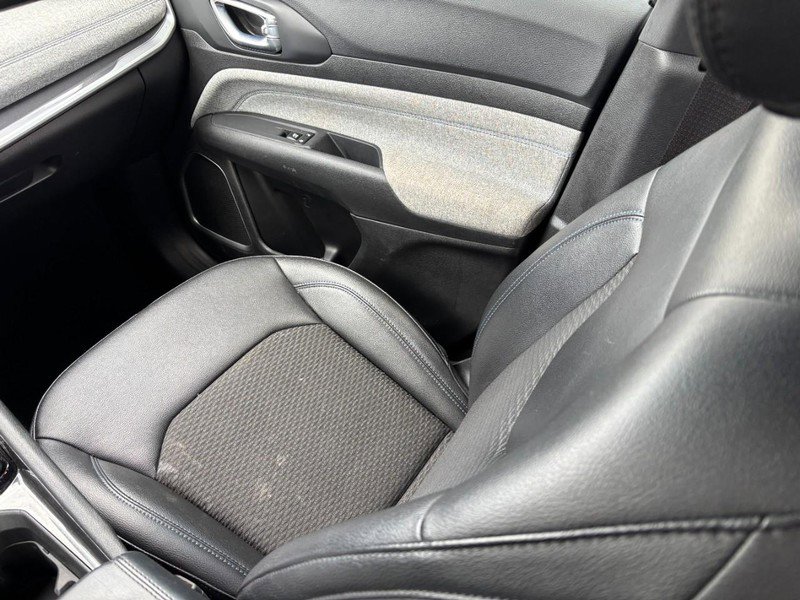 Used 2024 Jeep Compass Latitude image 15