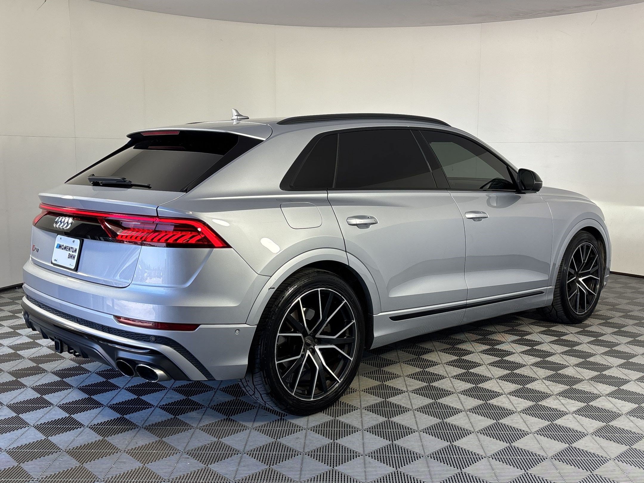 Used 2020 Audi SQ8 Prestige w/ Prestige Package AWD/4WD image 9