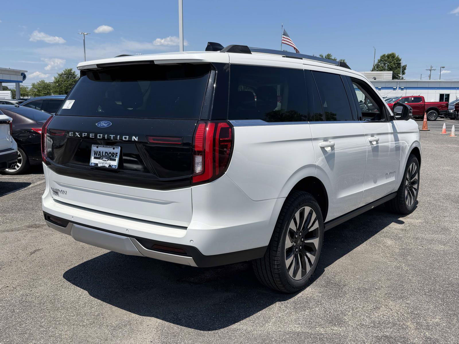 New 2026 Ford Expedition Platinum w/ Driver's Package AWD/4WD image 2