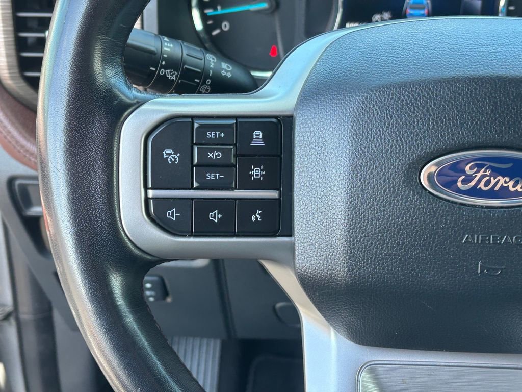 Used 2024 Ford Expedition Limited AWD/4WD image 14
