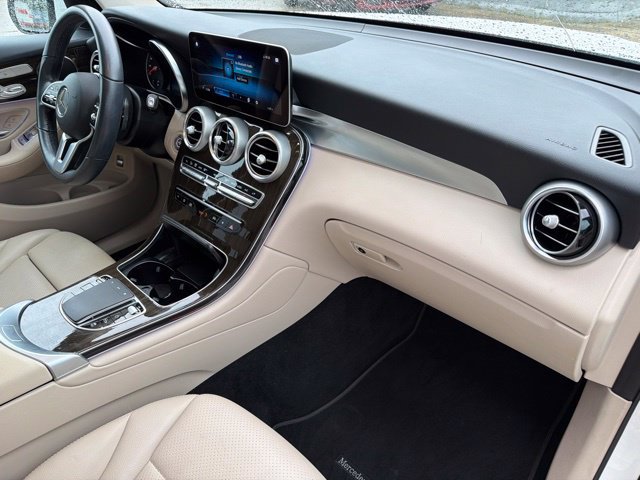 Used 2022 Mercedes-Benz GLC 300 image 11